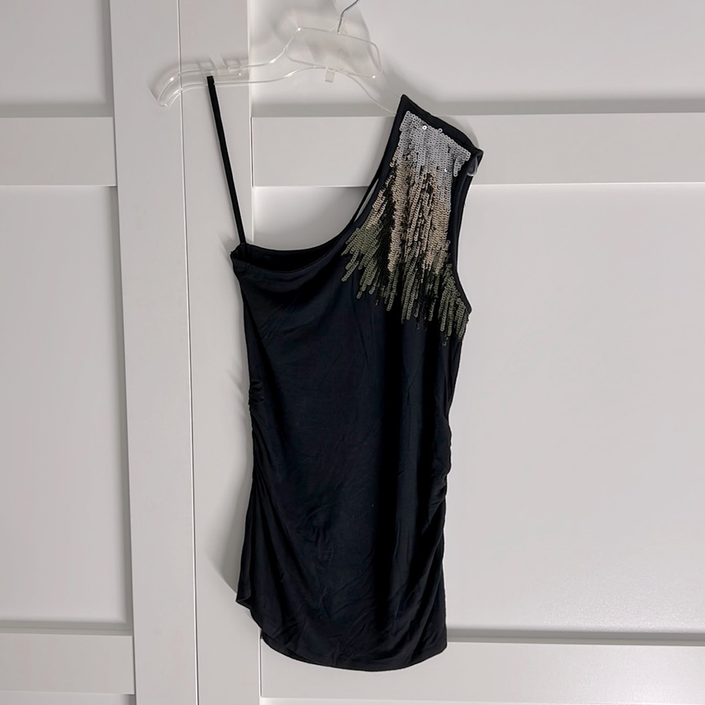 WD•NY Women’s XS One Shoulder Black Top